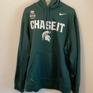 Nike XL Hooded Sweatshirt.
